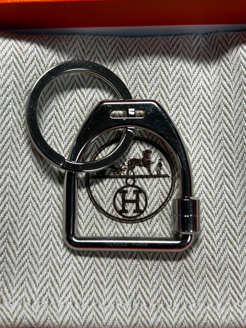 エルメス キーホルダー エトリエ 鐙モチーフ キーリング ステンレス