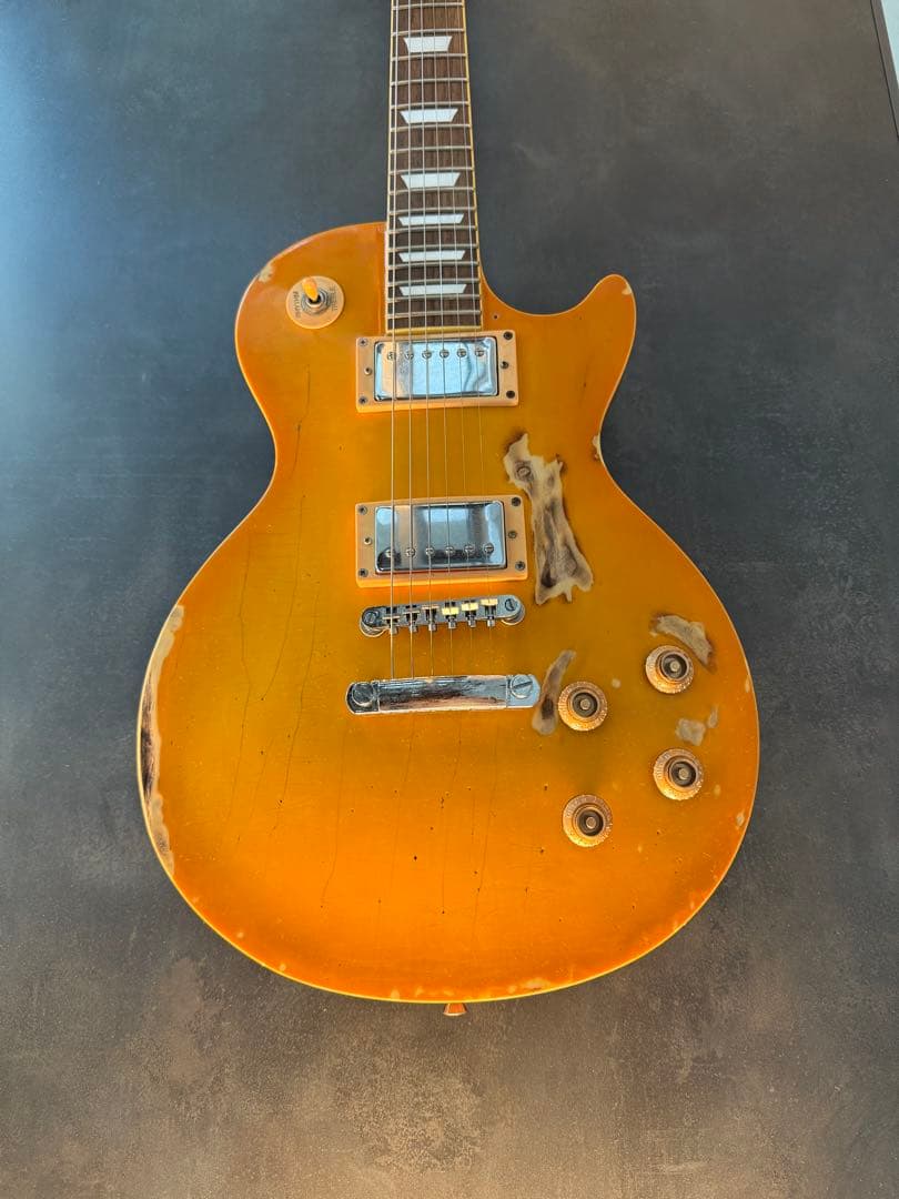 レスポールタイプ　エイジド エレキギター