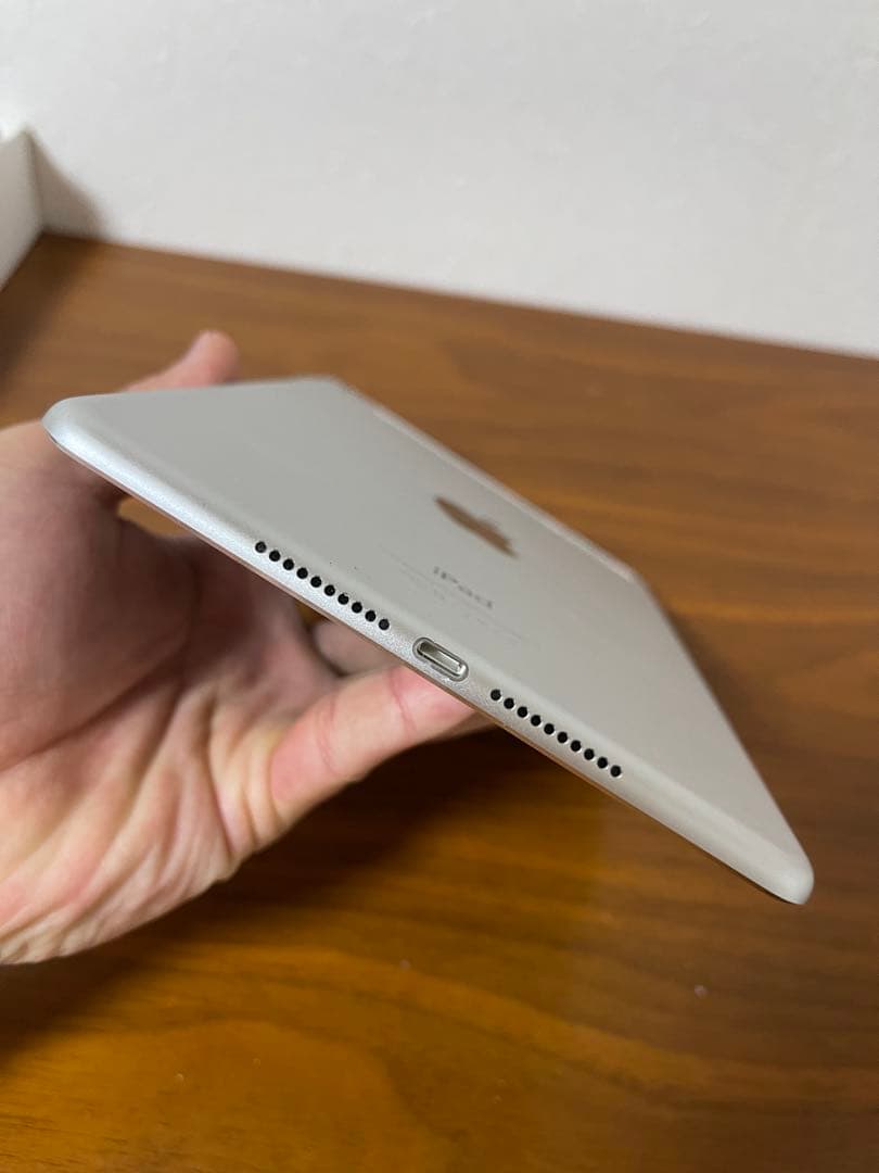 Apple iPad mini4 32gb SIMフリー