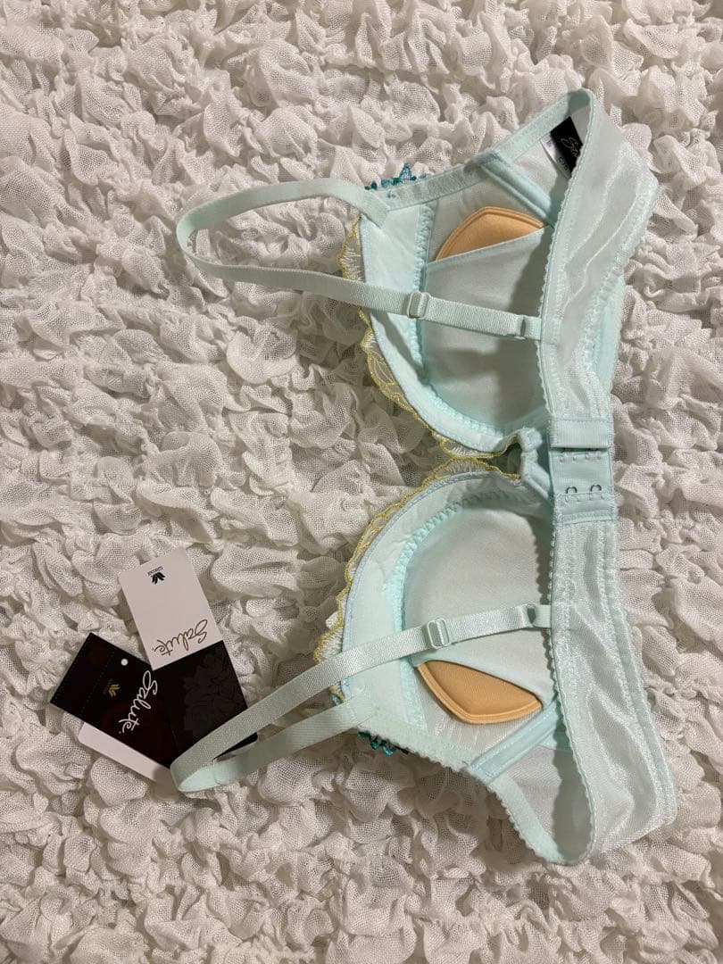 WACOAL Salute花柄刺繍 C75 ブラジャーショーツセット リボンブラ