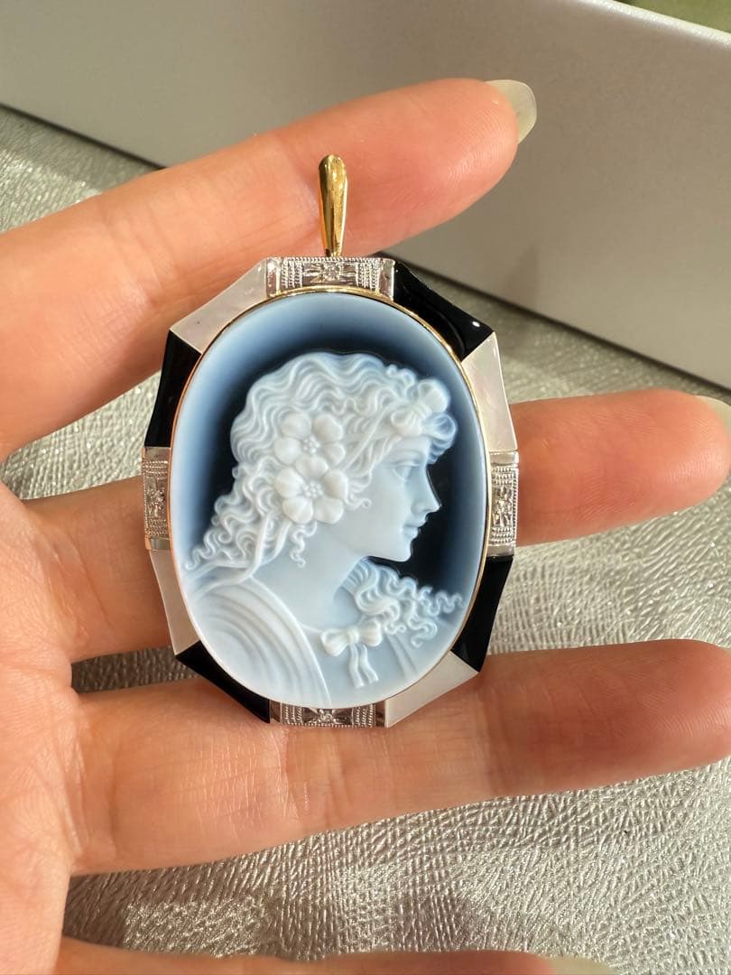 オニキスと18金とp t900カメオブローチ