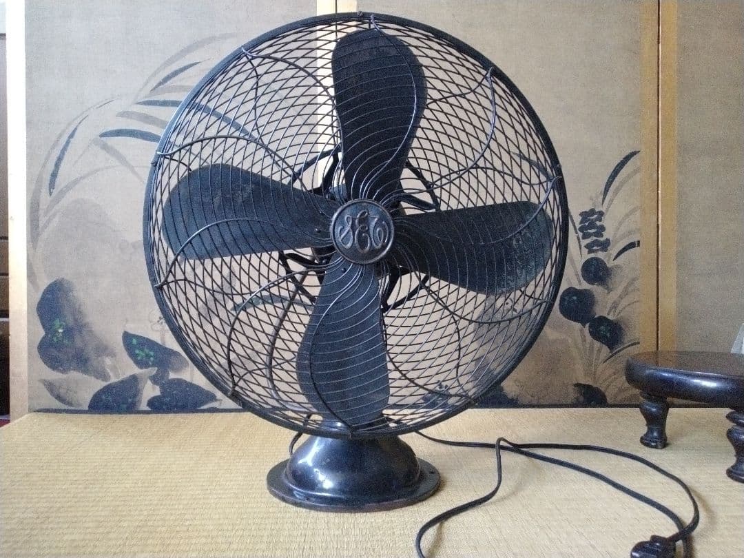 7月迄！極美品　安全安心なオーバーホール済み　別誂え台付アンティーク扇風機　骨董