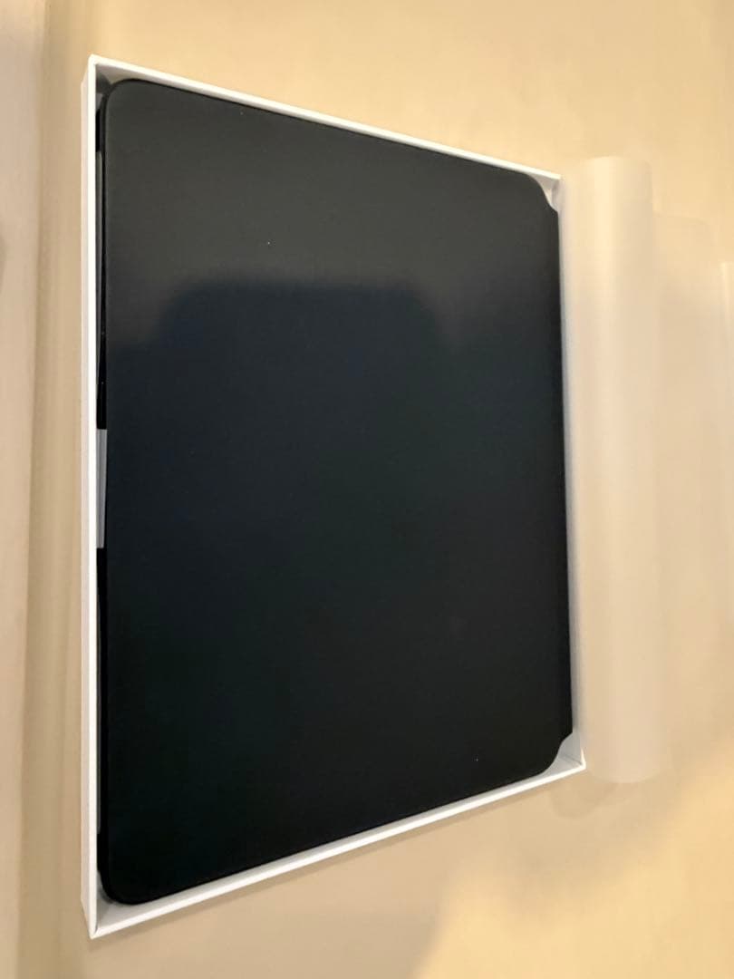 極美品　11インチ　iPad Magic Keyboard　MXQT2J/A