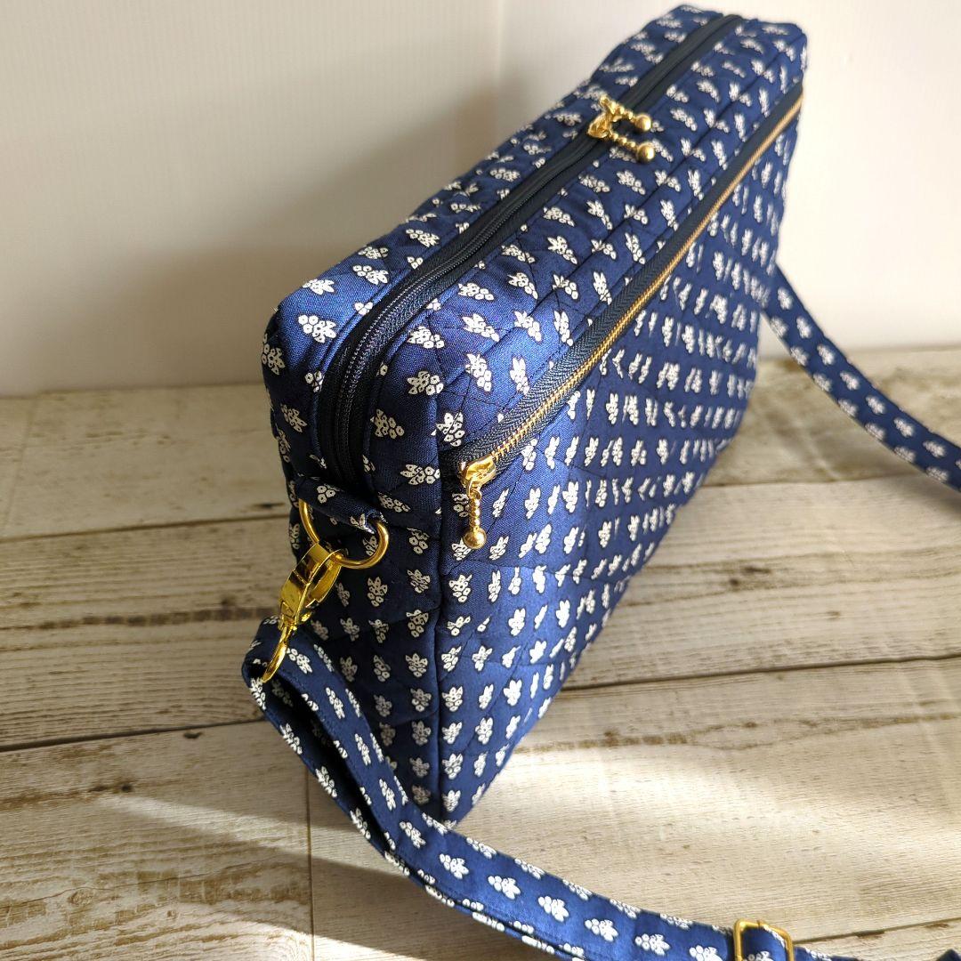 スクエアバッグ　ショルダーバッグ　ハンドメイド