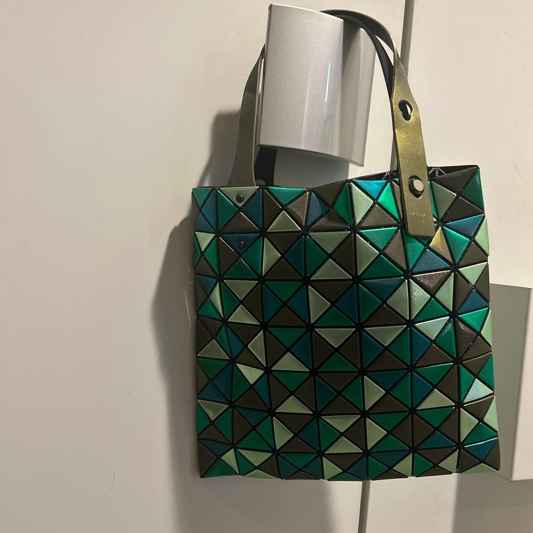 BAO BAO青緑色 三角形デザイン