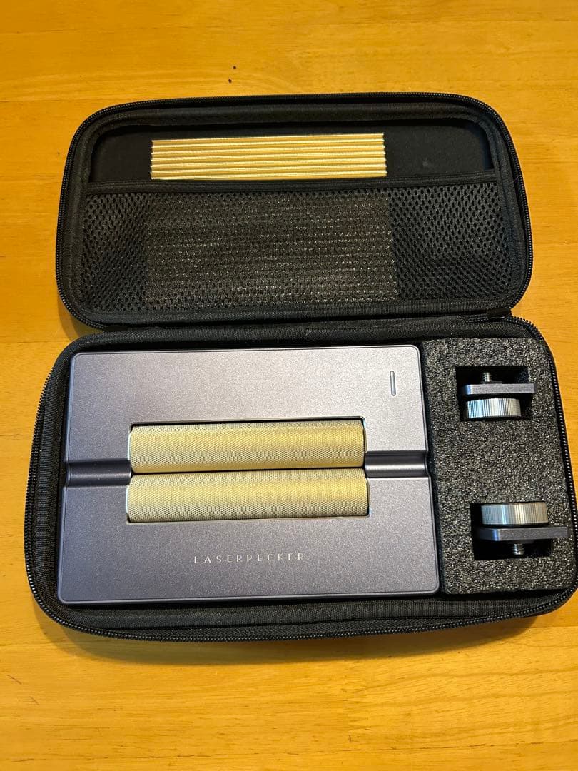 レーザーペッカー2彫刻機、多機能電動台座、パワーバンク付き