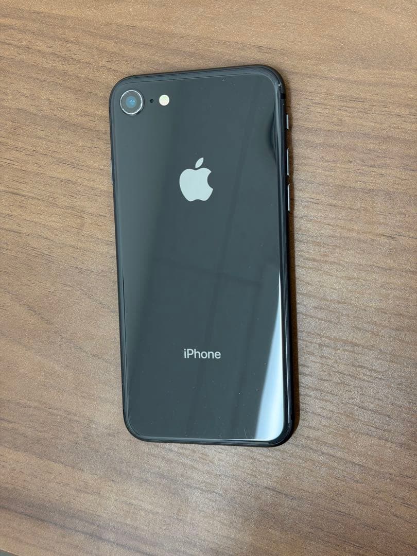 Apple iPhone 8　ブラック 美品64GBsimフリー