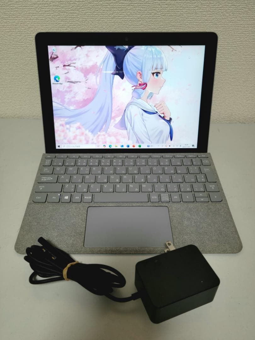 美品　Microsoft Surface Go Model:1824