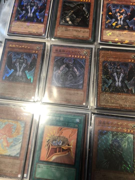 遊戯王引退品　混沌の黒魔術師レリーフなど