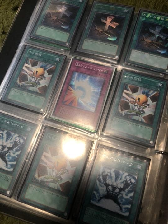 遊戯王引退品　混沌の黒魔術師レリーフなど