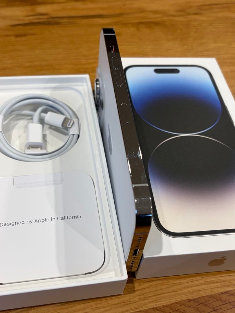 Apple Store購入　iPhone14pro シルバー　ホワイト系