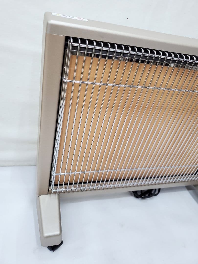 【美品】サンルミエ E800LS キュート 遠赤外線暖房器