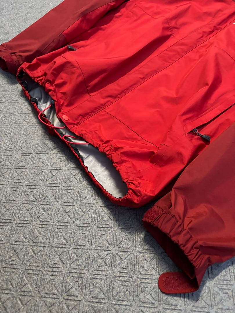 【古着】mont-bell マウンテンパーカー レッド　テック系　y2k
