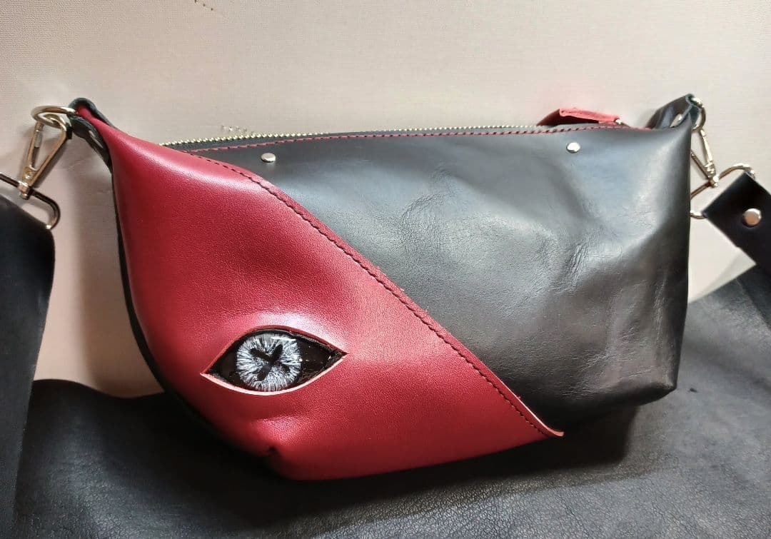 きょうMAMA　目玉付きたっぷりマチのショルダーポーチ&ストラップ