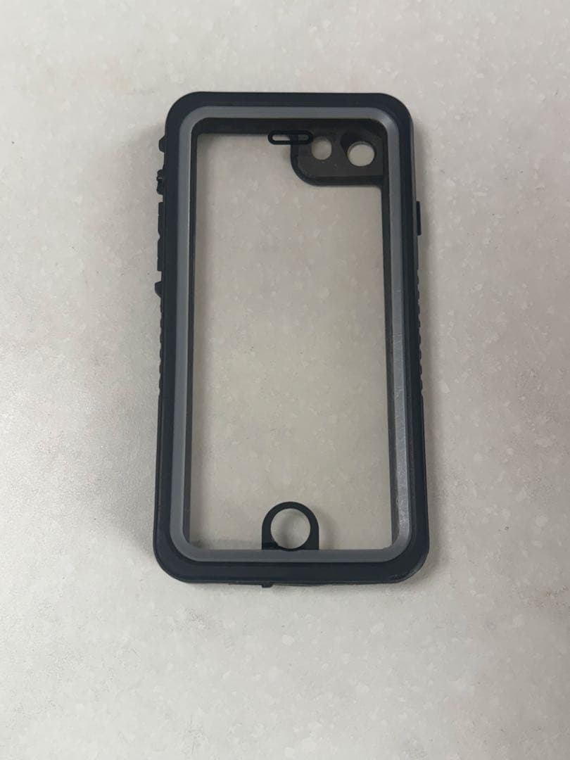 iPhone8 64GB スペースグレイ SIMフリー 耐衝撃ケース付き