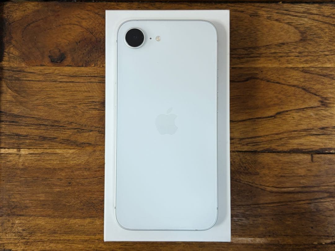 【極美品／バッテリー100%】iPhone 16e 128GB ホワイト