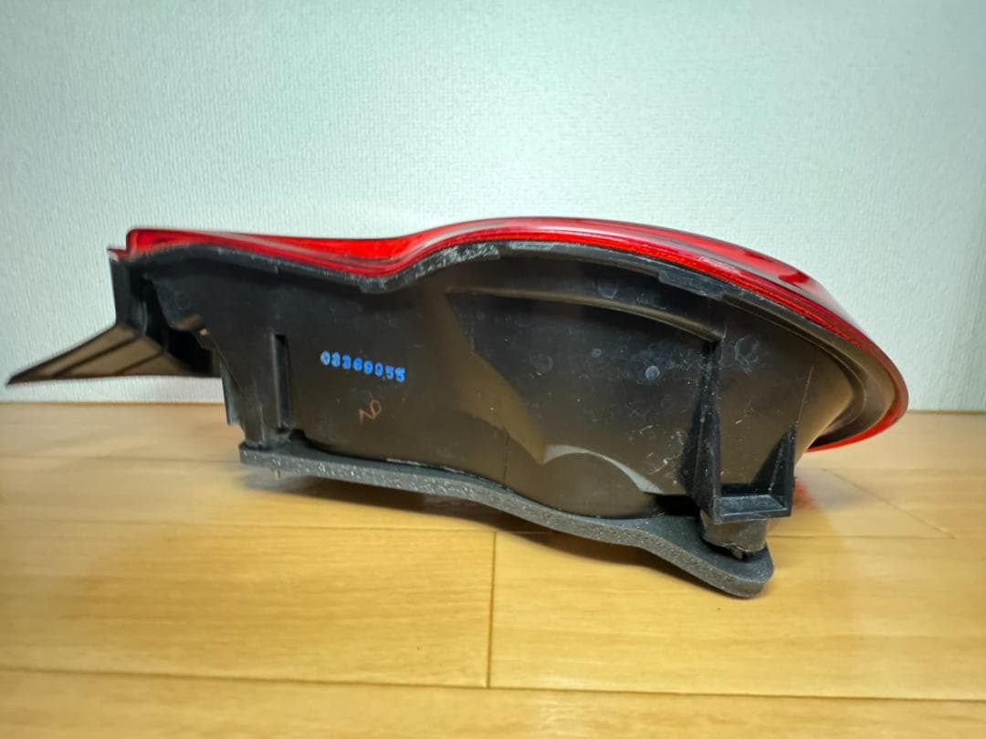 TOM'S LEDテールランプ 86 (ZN6) (81500-TZN68)