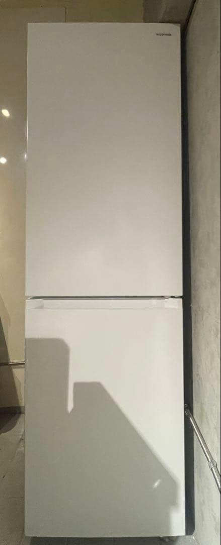 アイリスオーヤマ冷蔵庫　274Ｌ　美品　送料込み