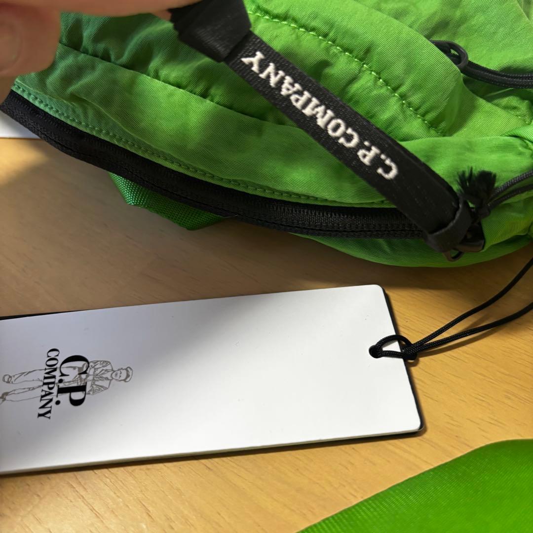 新品！C.P. Company グリーン ボディバッグ