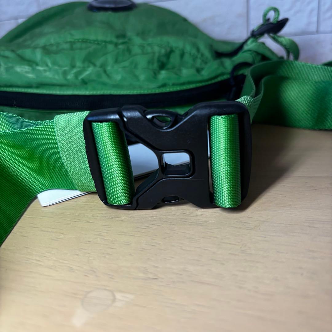 新品！C.P. Company グリーン ボディバッグ