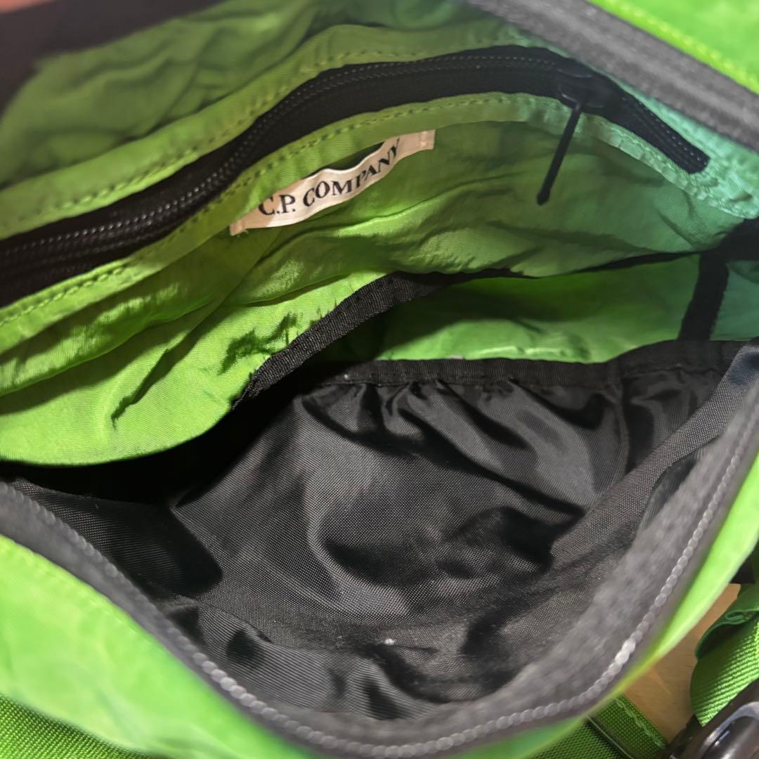 新品！C.P. Company グリーン ボディバッグ