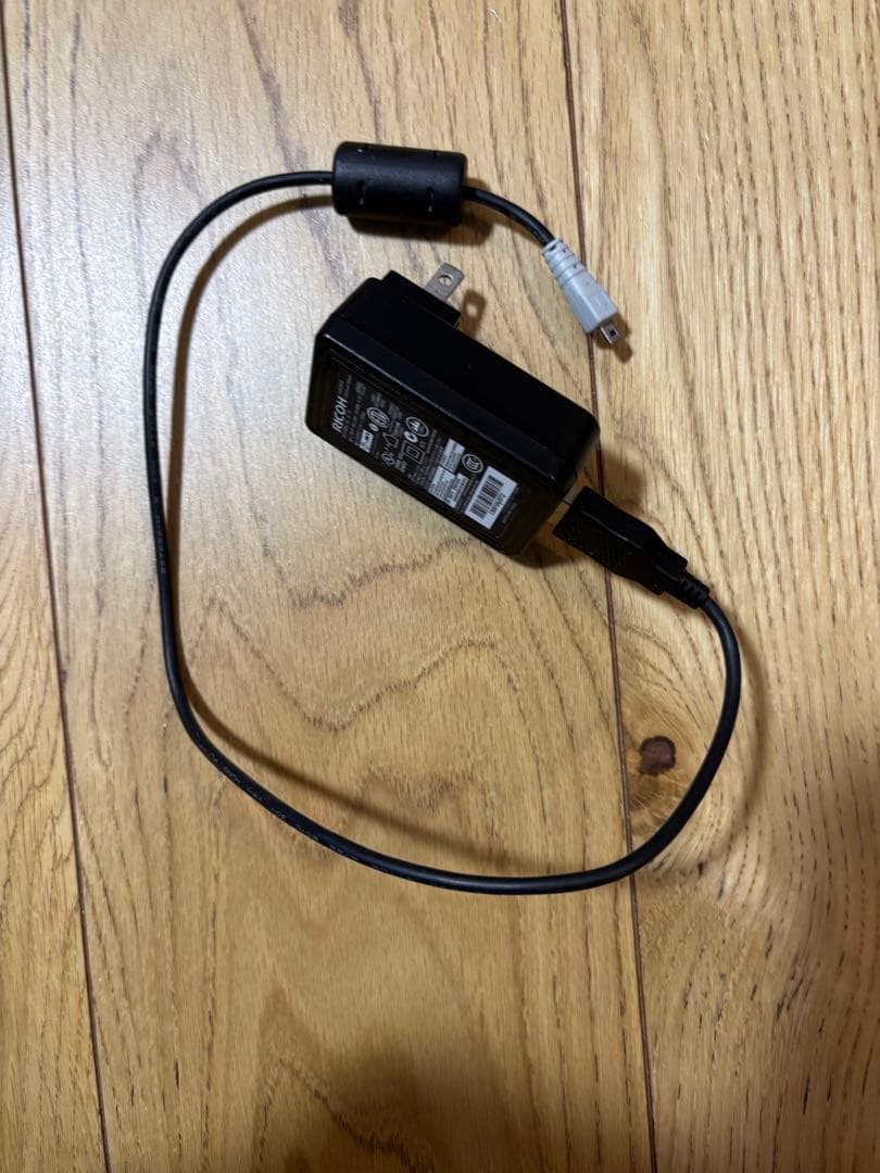 RICOH GR コンパクトデジタルカメラ　2013年製　シャッター回数99回