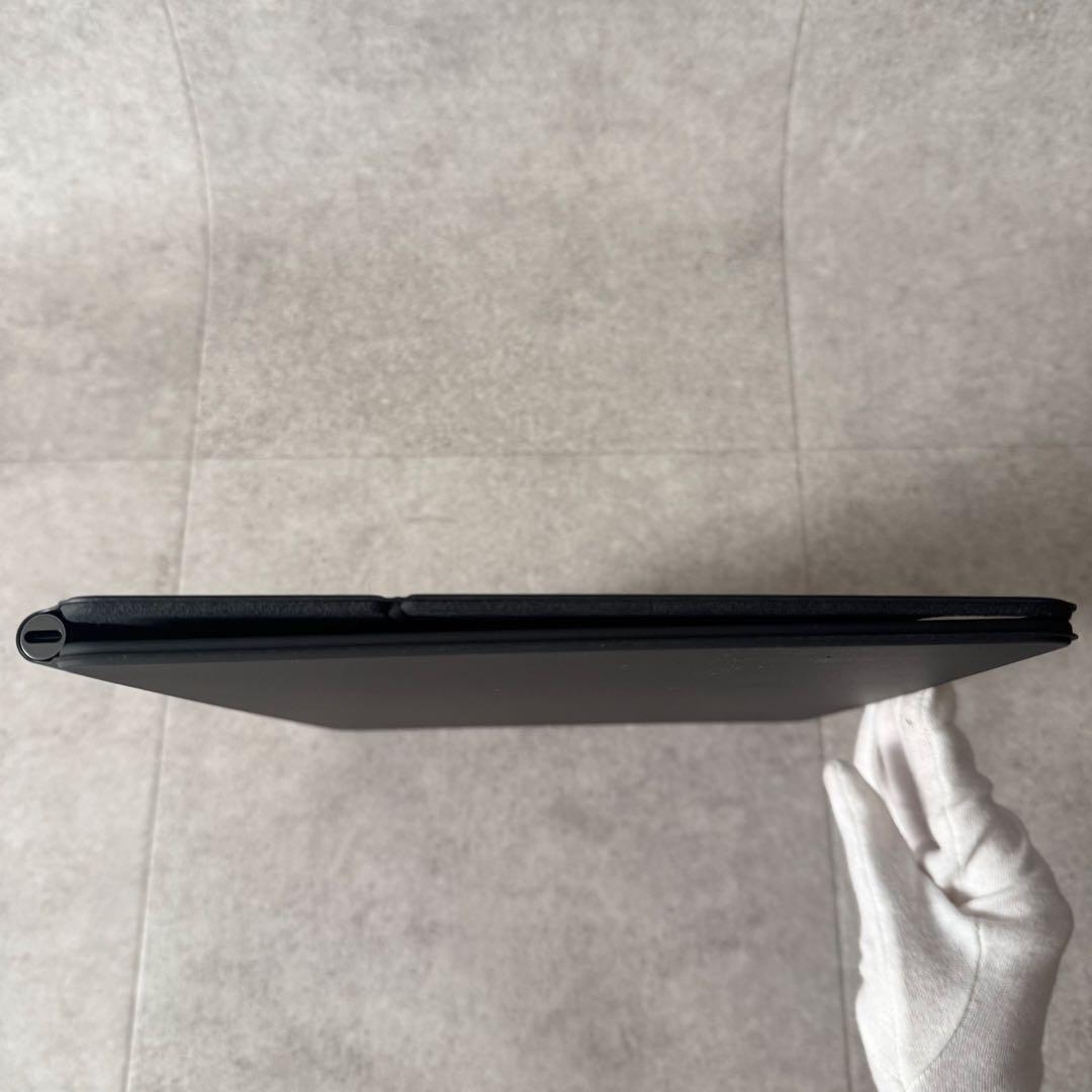 アップル　iPad Magic Keyboard MXQU2J/A 　キーボード