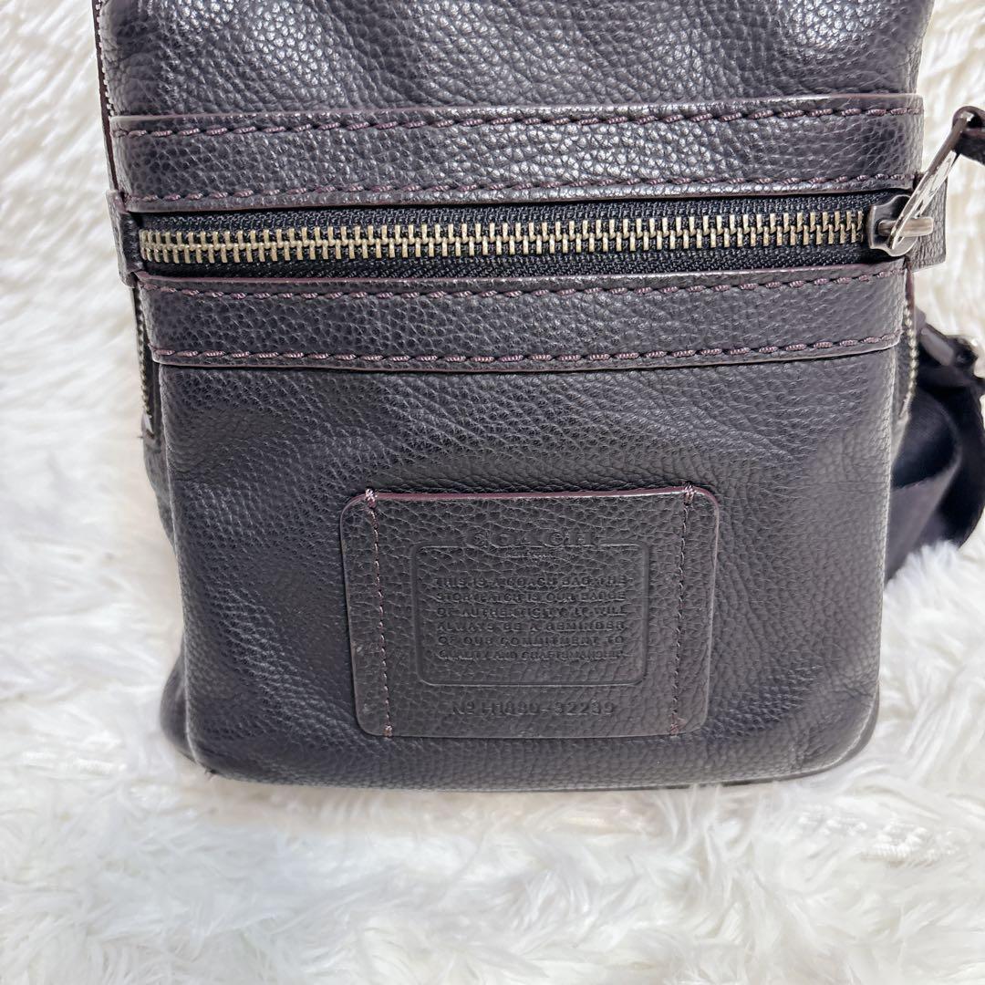 COACH スリングショルダー　クロスボディ　ボディバッグ　肩掛け