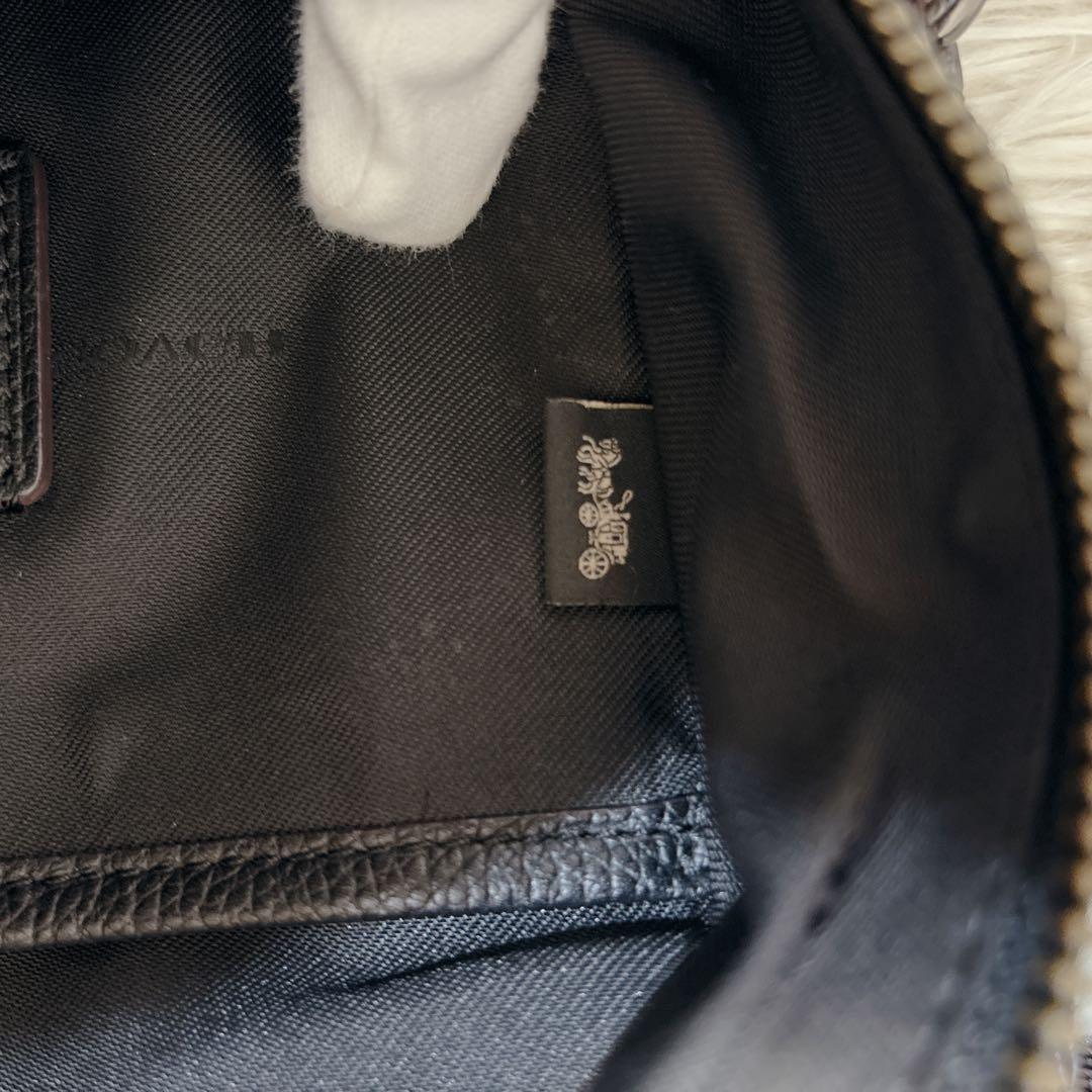 COACH スリングショルダー　クロスボディ　ボディバッグ　肩掛け