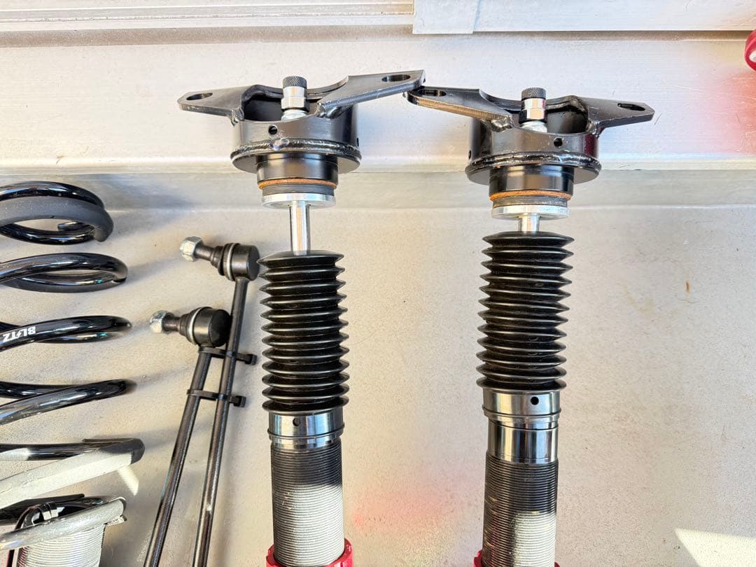 【美品車高調】50プリウス BLITZブリッツ ZZR