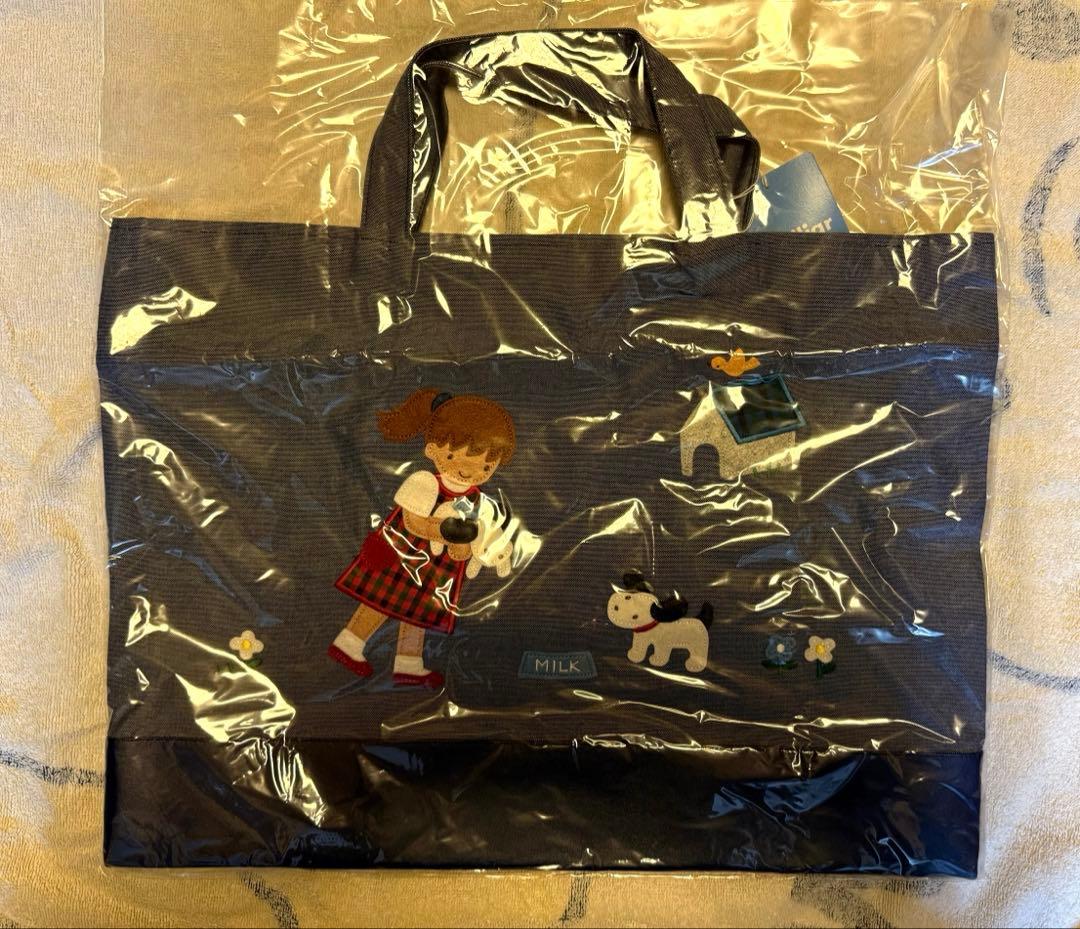 6月末までお値下げ✨　未使用　ファミリア　デニムバッグ　機械刺繍