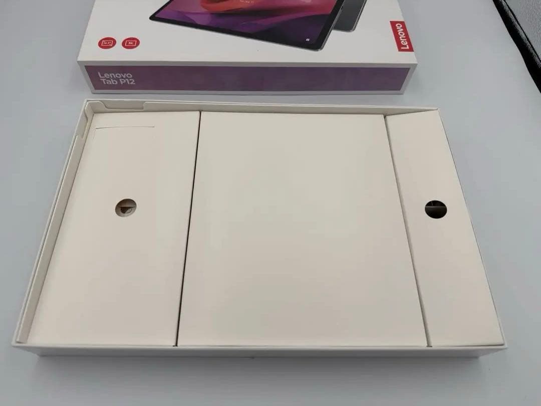 Lenovo Tab P12 本体 Dolby Atmos対応