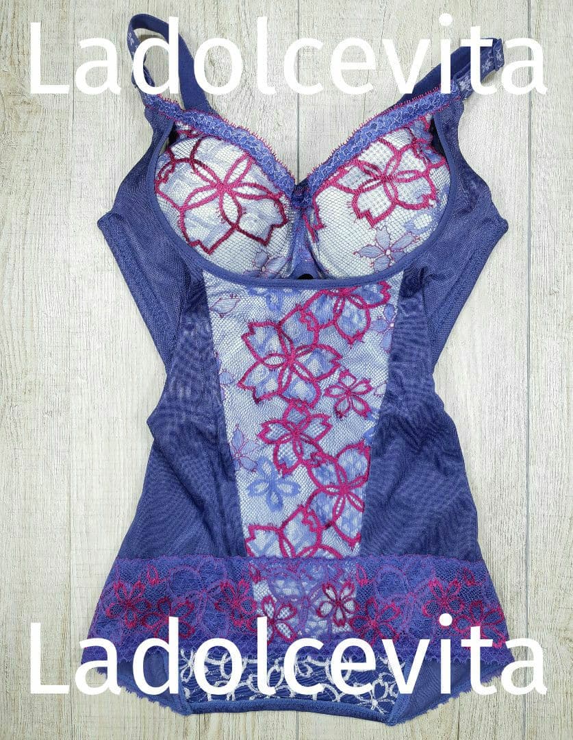 美品 マルコ　アヴァンセ サクラ ボディシェーパー D65S ブルー/349