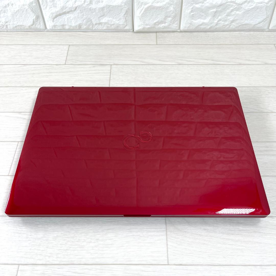 富士通 第8世代 i7 新品SSD512＋HDD メモリ16 ノートパソコン