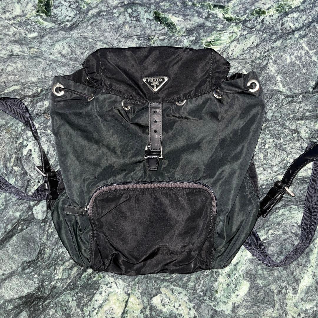 PRADA リュック・バックパック 黒