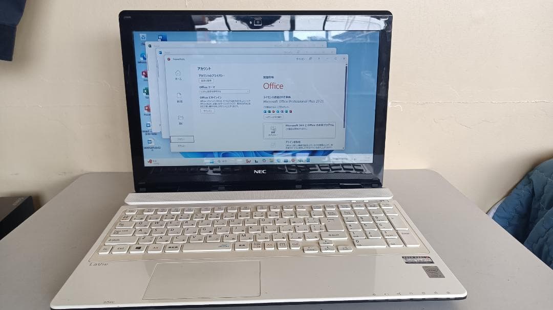 Blu-rayノートパソコンNEC Core i7 SSD128G メモリ8G