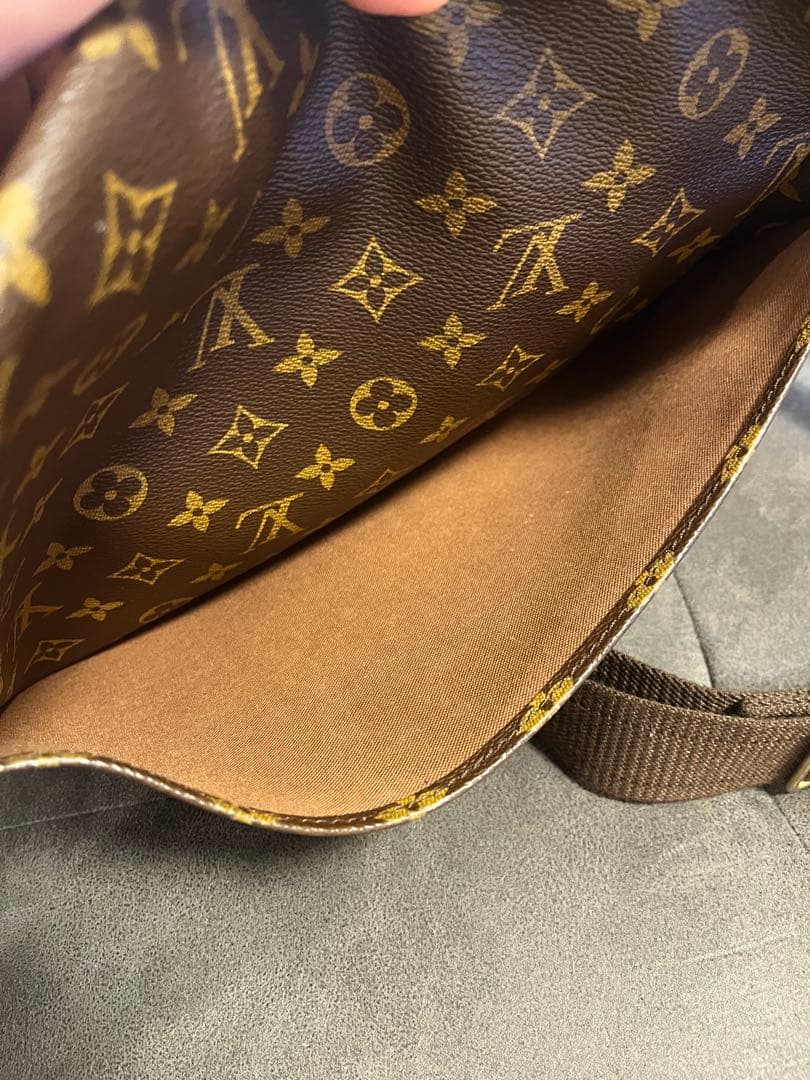 美品 Louis Vuitton メッセンジャー ボスフォールGM M40105