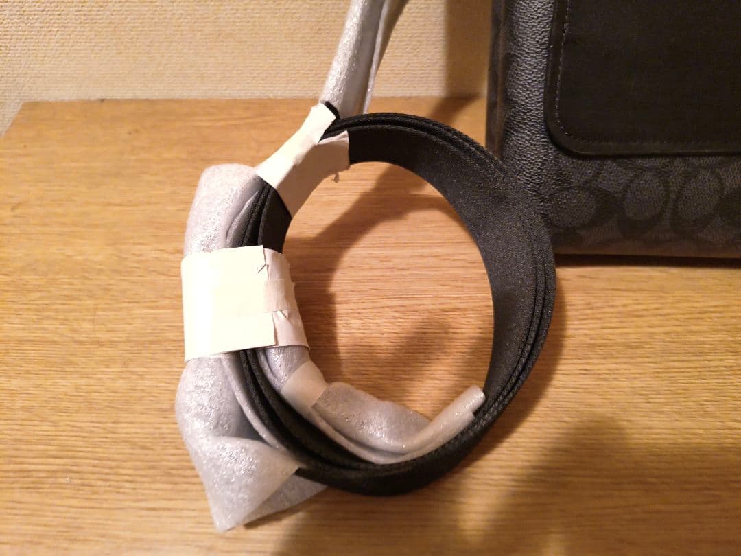 新品 コーチ メッセンジャーバッグ 本革