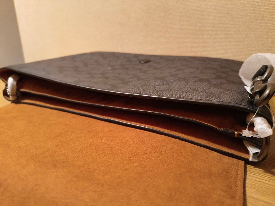 新品 コーチ メッセンジャーバッグ 本革