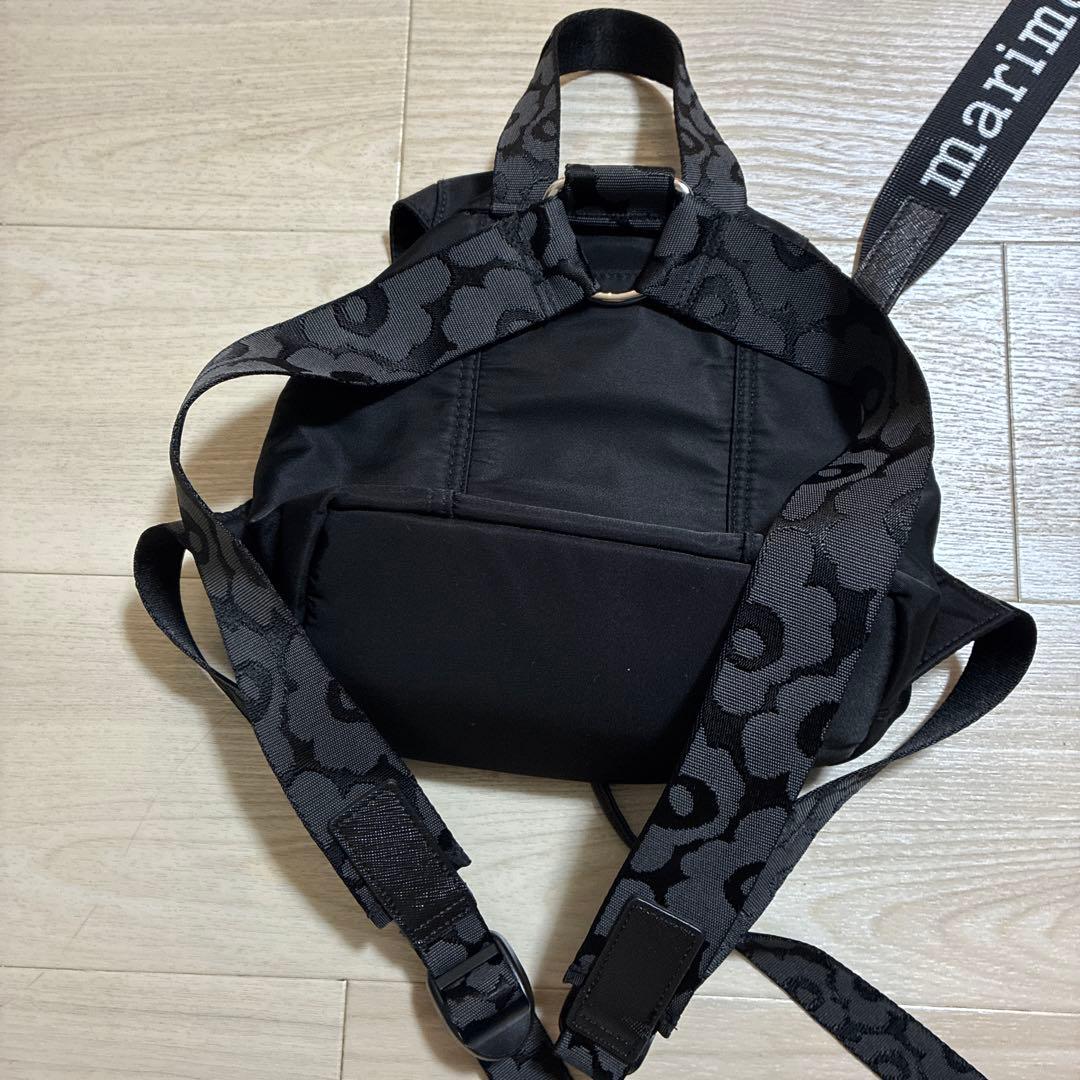 marimekko ブラック リュック・バックパック