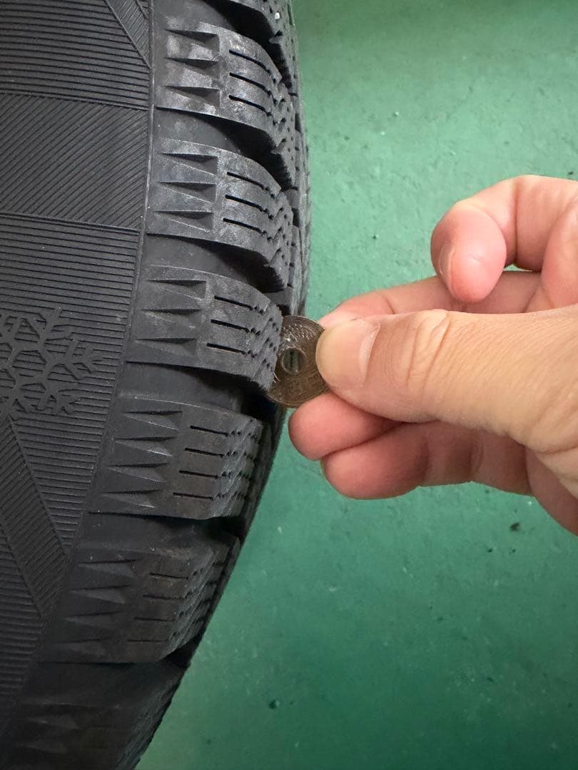 スタッドレスタイヤ+ホイール4本セットEMBELY HIFLY