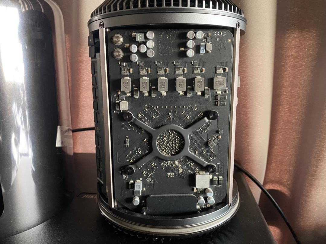 人*ブ様 Apple Mac Pro（Late 2013）CS6最適環境／NVM