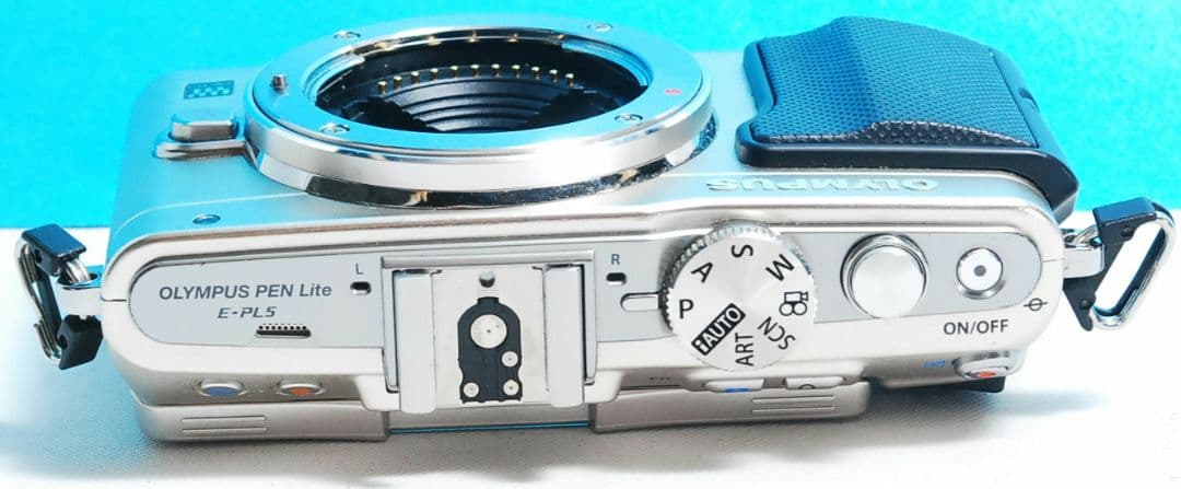 OLYMPUS E PL5 シルバー　ボディ　送料無料