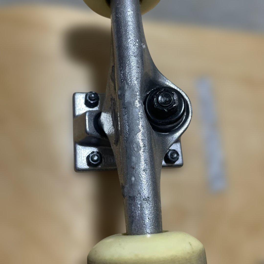 THREE WEATHER スケートボード　コンプリート スケボー　8インチ