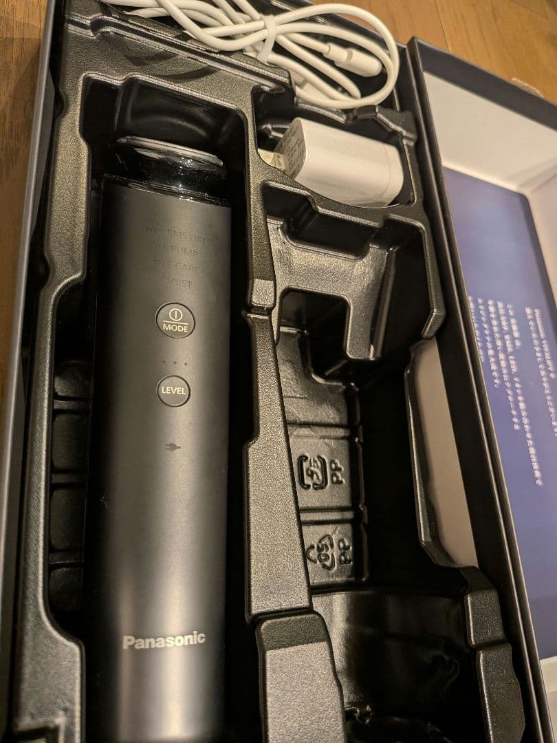 Panasonic VITALIFT 美顔器 EH-SR85-K