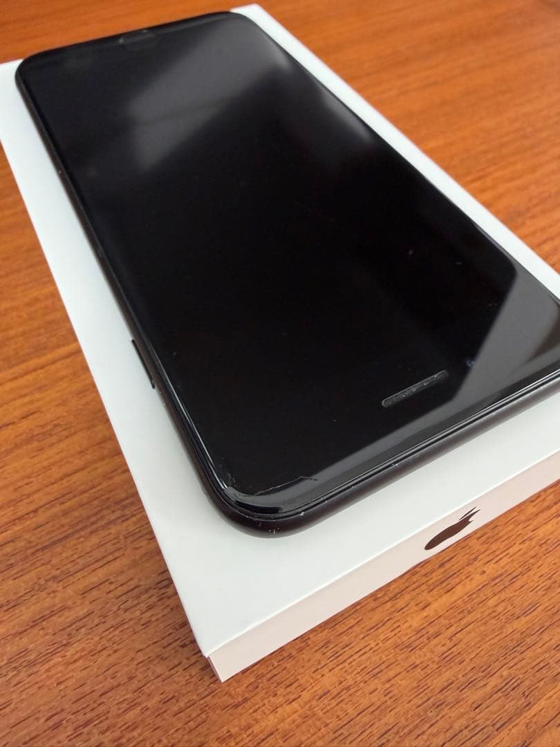 iPhone SE (第2世代) ブラック 箱、ケーブル付き