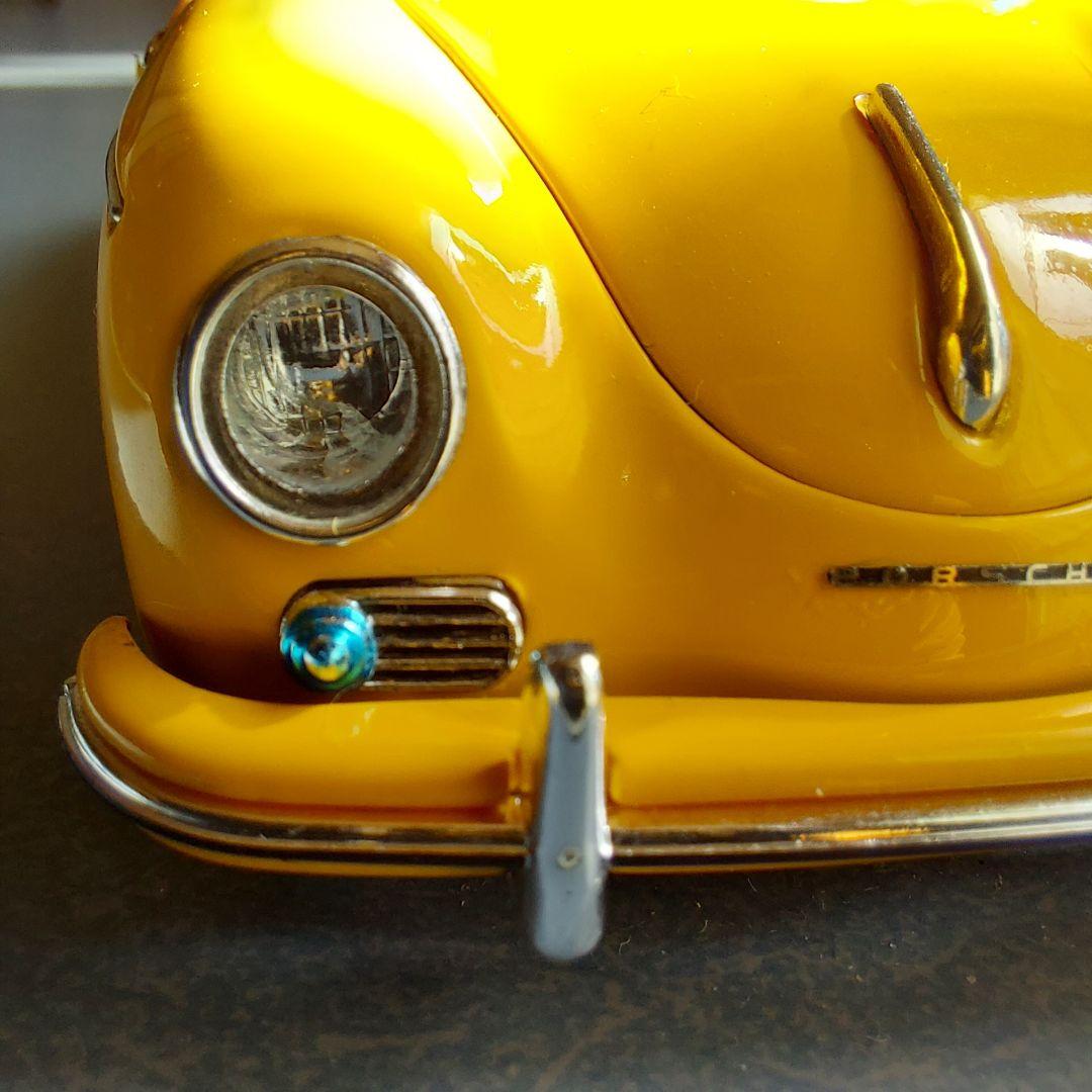 ポルシェ 356 イエロー オープンカー