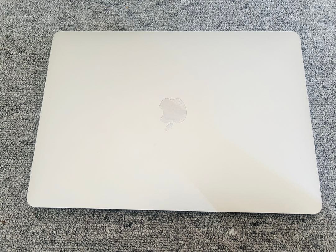 MacBook本体 Macbook Pro 2020 Core i7/32gb/1TB
