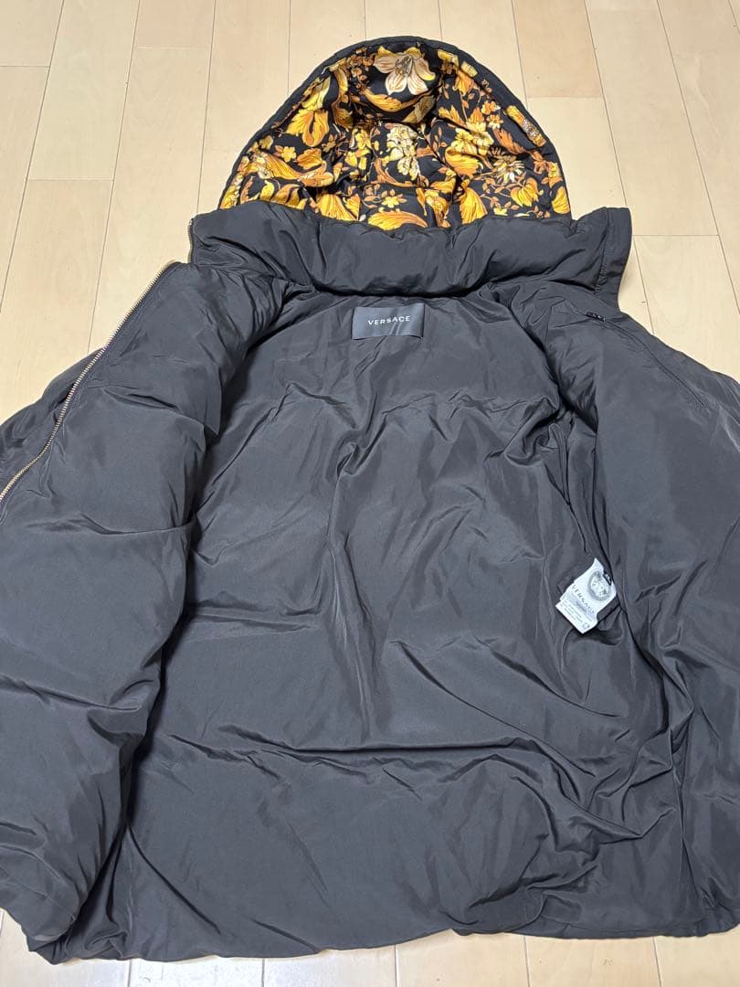 VERSACE バロッコプリント　ダウンジャケット