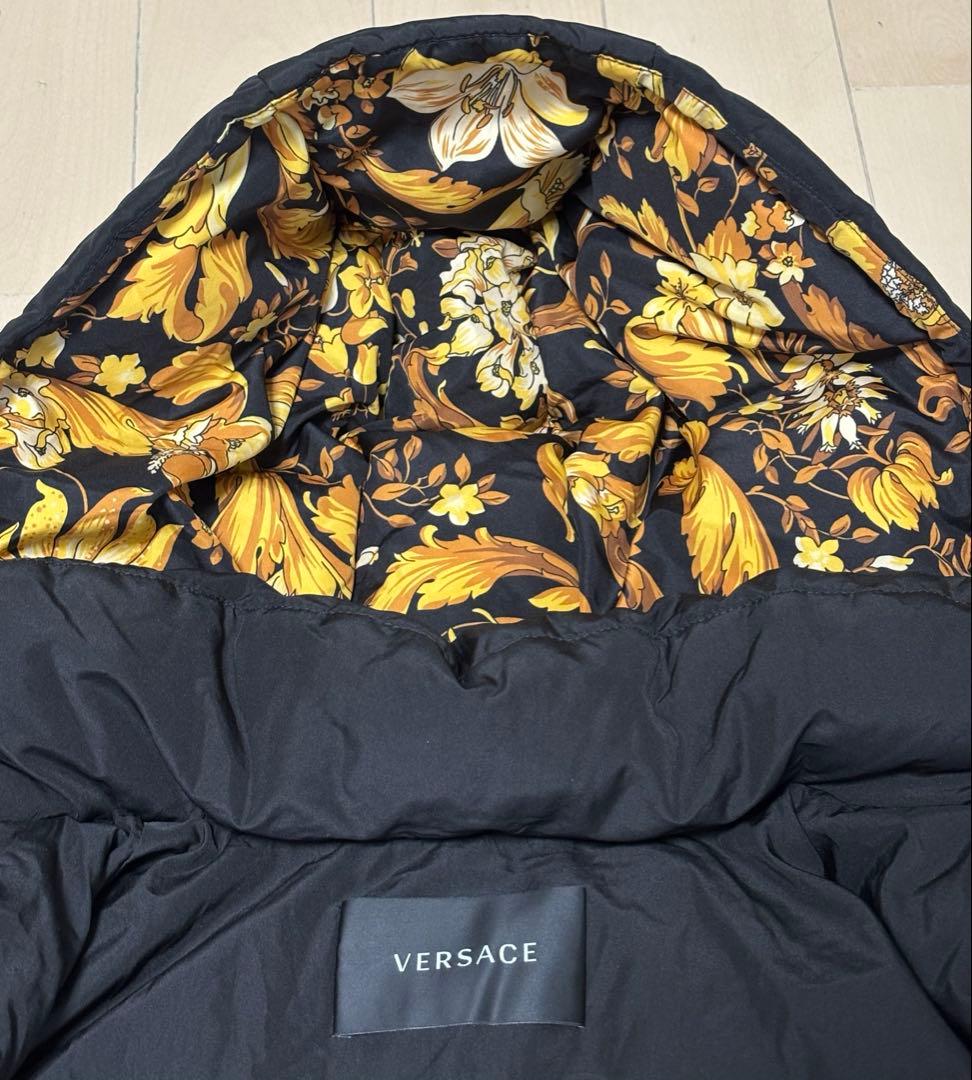 VERSACE バロッコプリント　ダウンジャケット